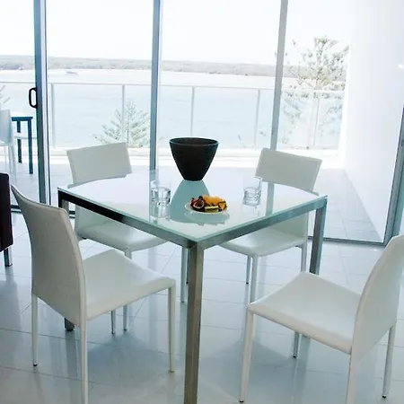 Silvershore Apartments On The Broadwater Gold Coast Room photo